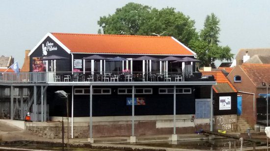 tourist-shop-yerseke-oesters-en-bubbels